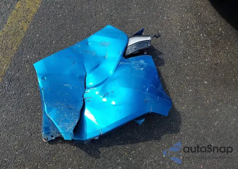 2019 Toyota Prius Le z USA, uszkodzony, nr VIN JTDL9RFU8K3003120